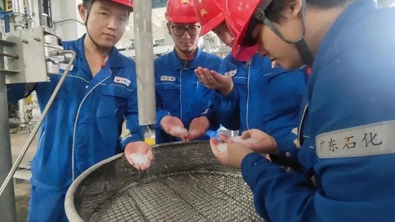 消泡剂定制，规格参数解析：关键点与考量**
